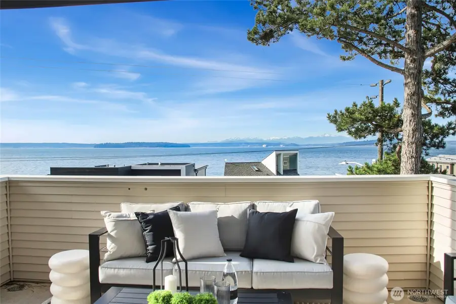 5064 Beach Drive Sw, Seattle, WA 98136 - #3