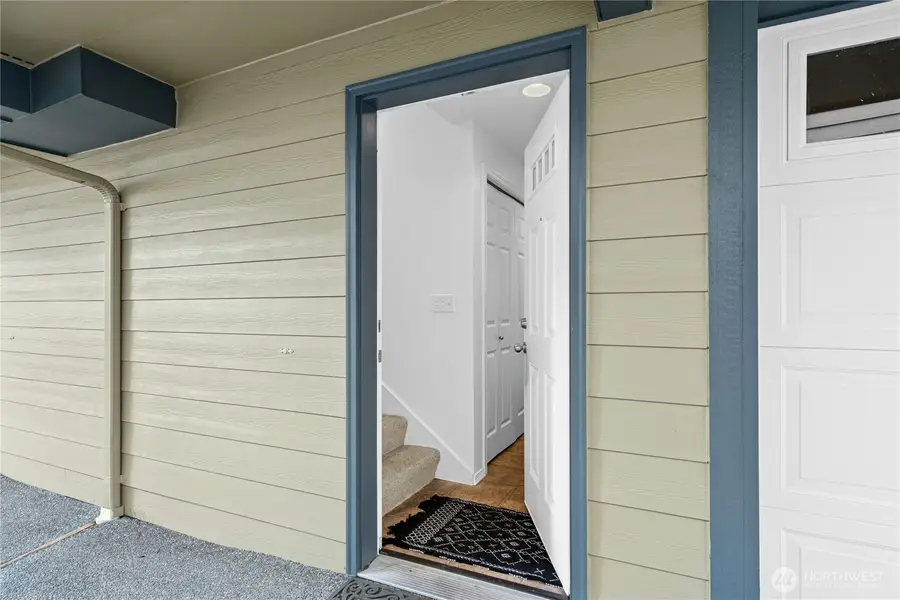 8832 Midvale Ave N #B, Seattle, WA 98103 - #2