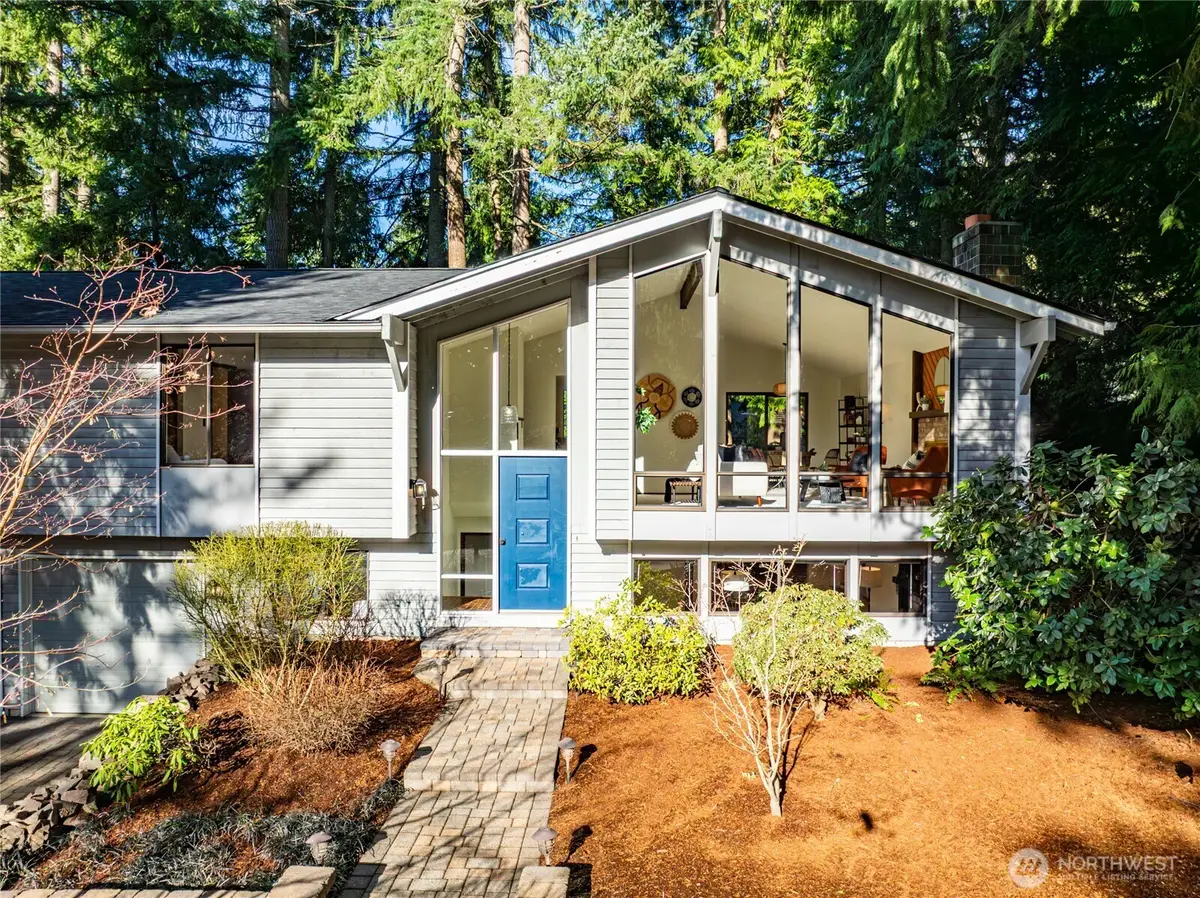 10027 169th Avenue Ne, Redmond, WA 98052 - Image #1