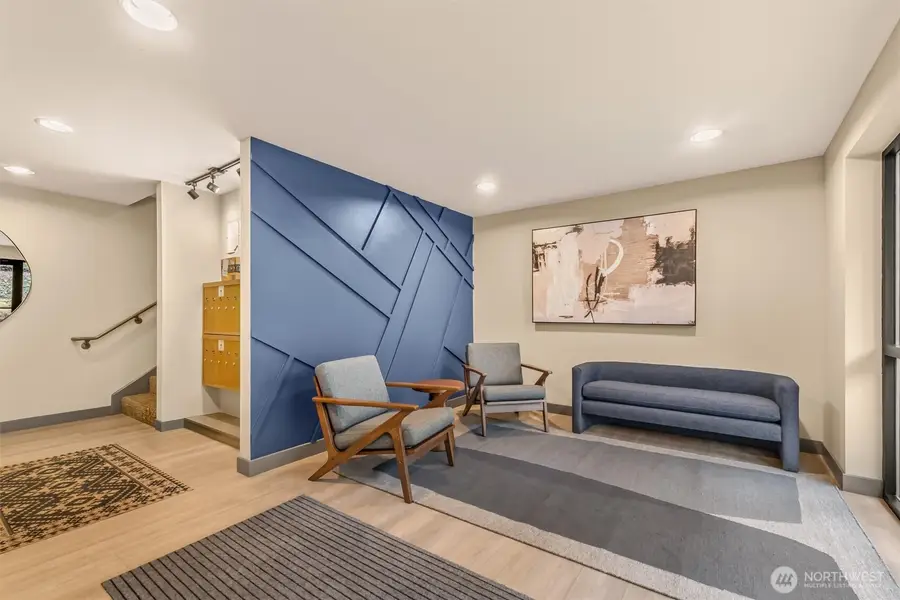 505 W Roy Street #304, Seattle, WA 98119 - Image #2