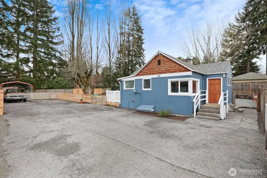 125 N 203rd Street, Shoreline, WA 98133 - #2