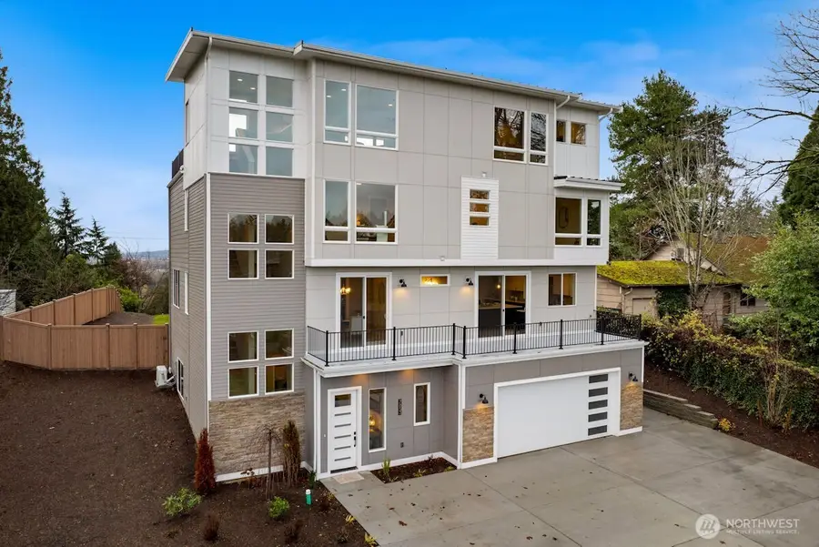 7853 S 132 Street, Seattle, WA 98178 - #2