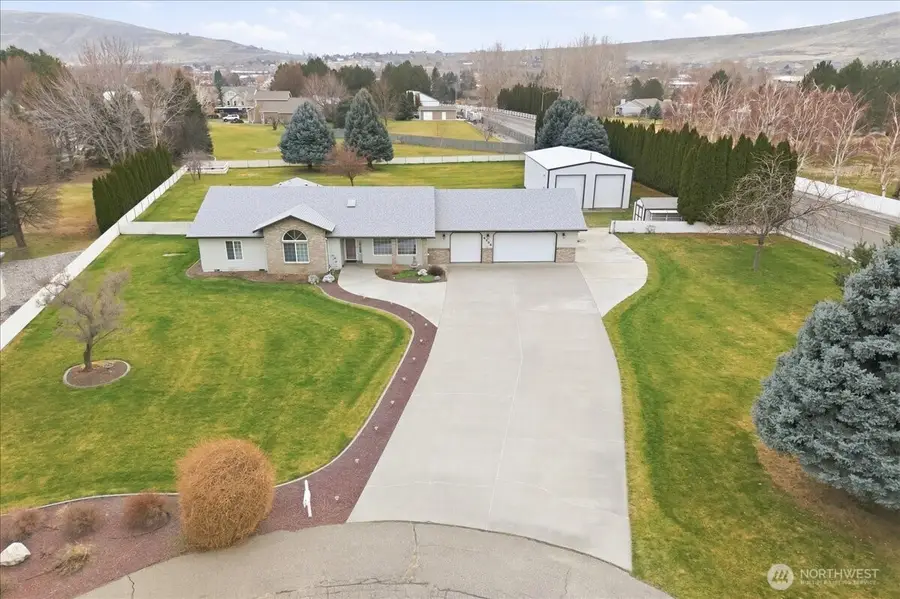4105 Southlake Court, West Richland, WA 99353 - #2