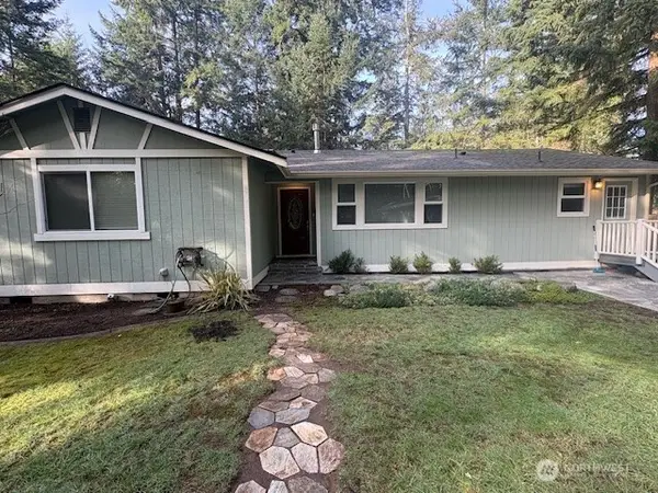 828 Island Blvd, Fox Island, WA 98333