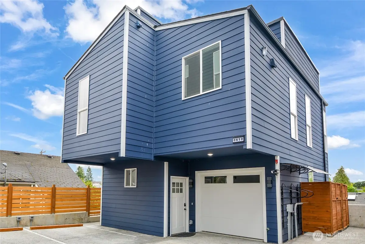 8610 42nd Avenue S, Seattle, WA 98118 - Image #1