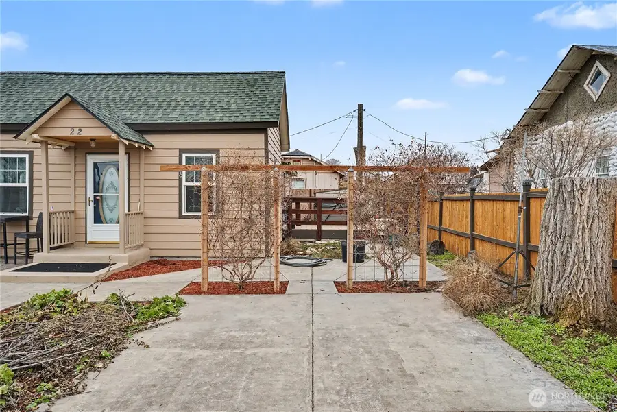 22 S Elder Street, Soap Lake, WA 98851 - #2