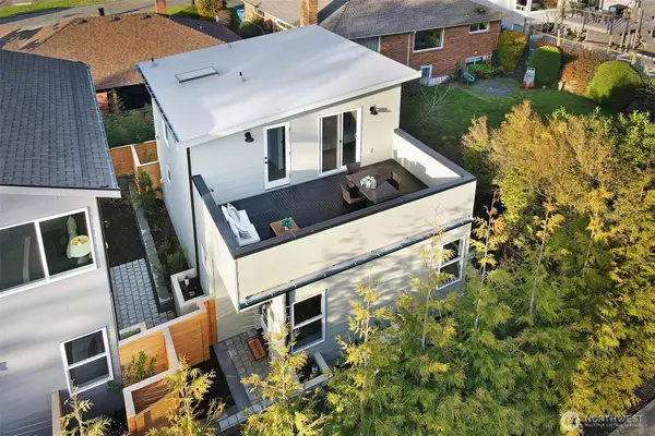 8814 41st Avenue Sw, Seattle, WA 98136