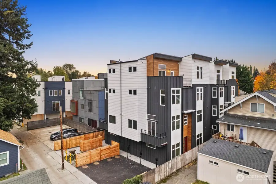 548 S Cloverdale Street #B, Seattle, WA 98108 - Image #3