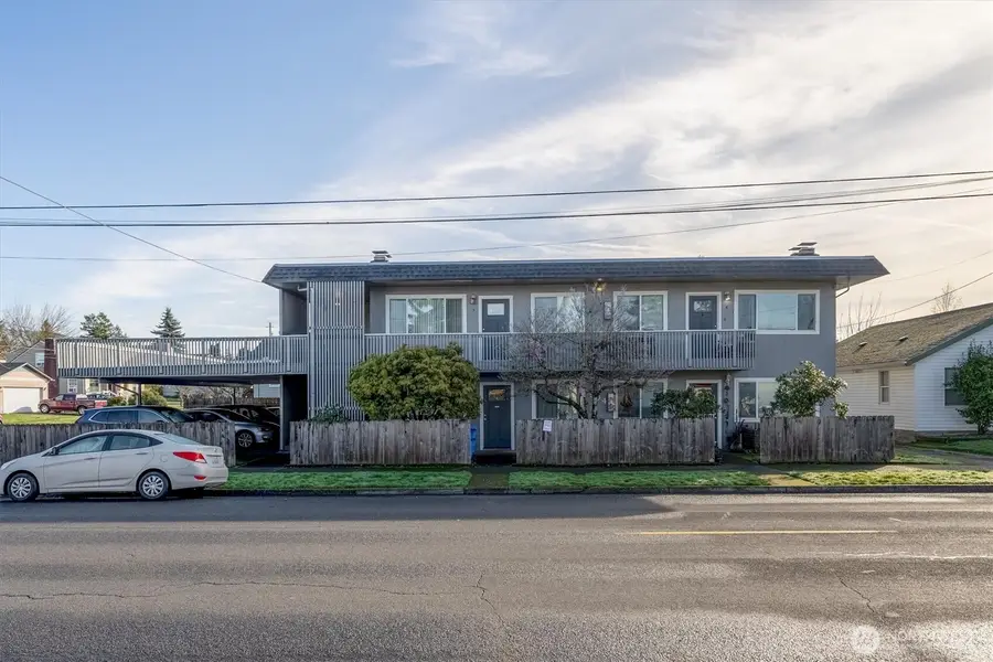 504 N 7th Avenue, Kelso, WA 98626 - #3