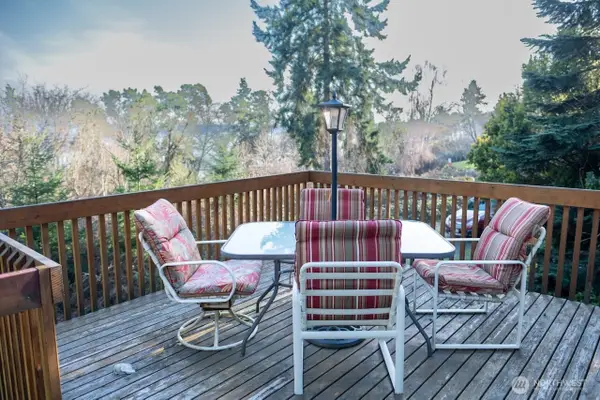 24310 47th Avenue Sw, Vashon, WA 98070