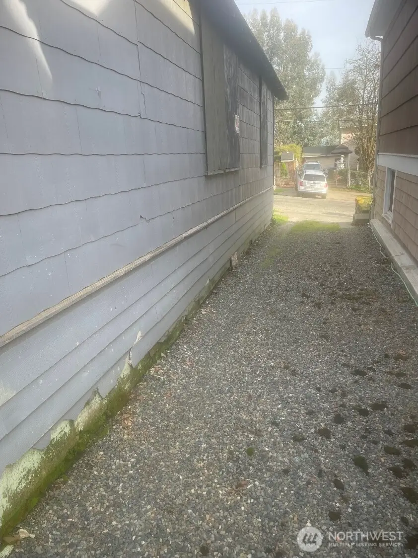 4557 33rd Avenue S, Seattle, WA 98118 - #3