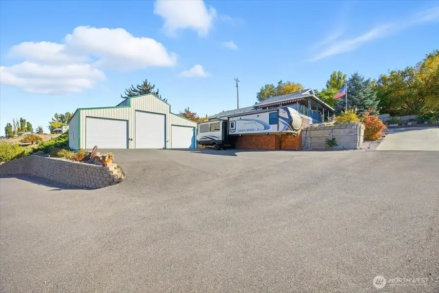 372 Harbor Boulevard, Burbank, WA 99323 - #3