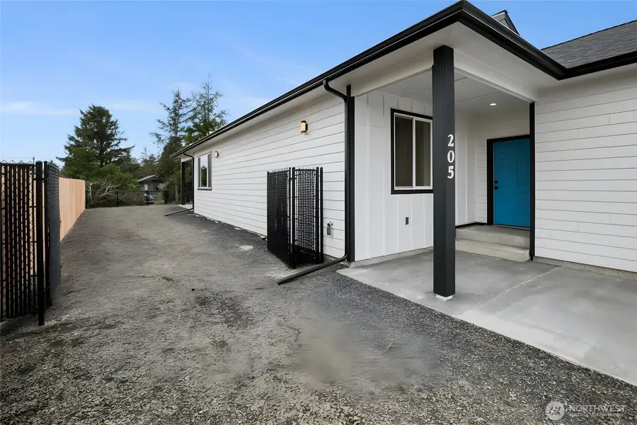205 Canal Drive Se, Ocean Shores, WA 98569 - #2
