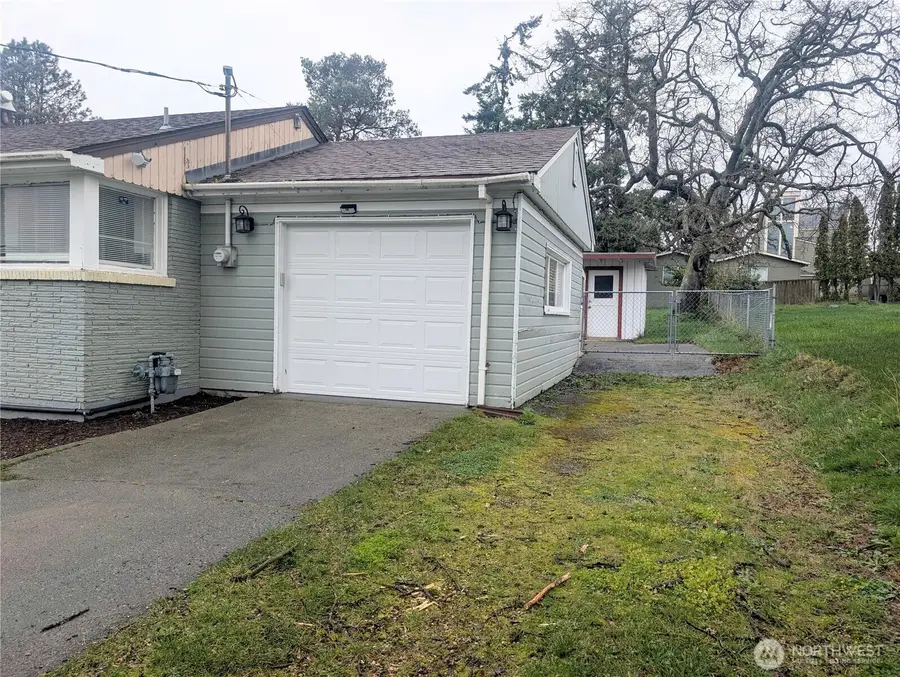 1740 6th Street, Oak Harbor, WA 98277 - #2