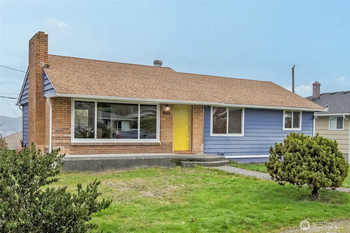 7716 S Mission Drive, Seattle, WA 98178 - Image #1
