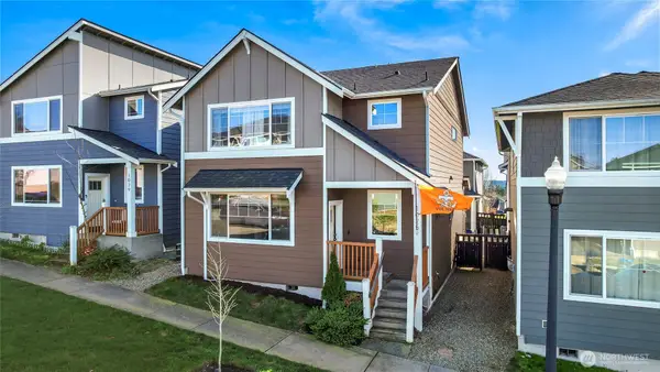 1025 Banyan Street, Bremerton, WA 98310