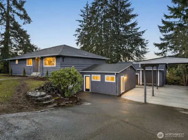 2734 Sunset Drive W, University Place, WA 98466