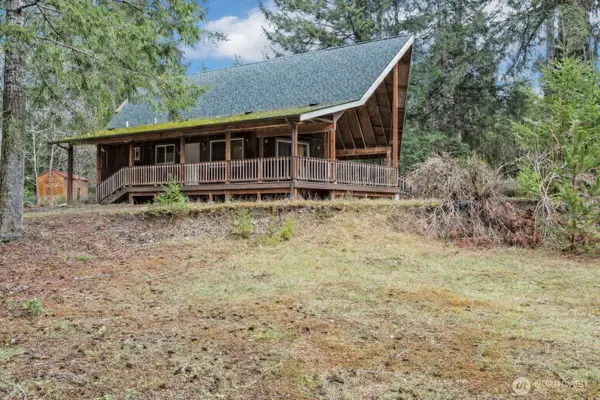 100 N Varden Way, Hoodsport, WA 98548