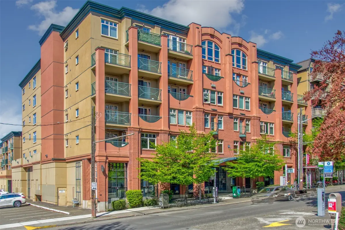 123 Queen Anne Avenue N #305, Seattle, WA 98109 - Image #1