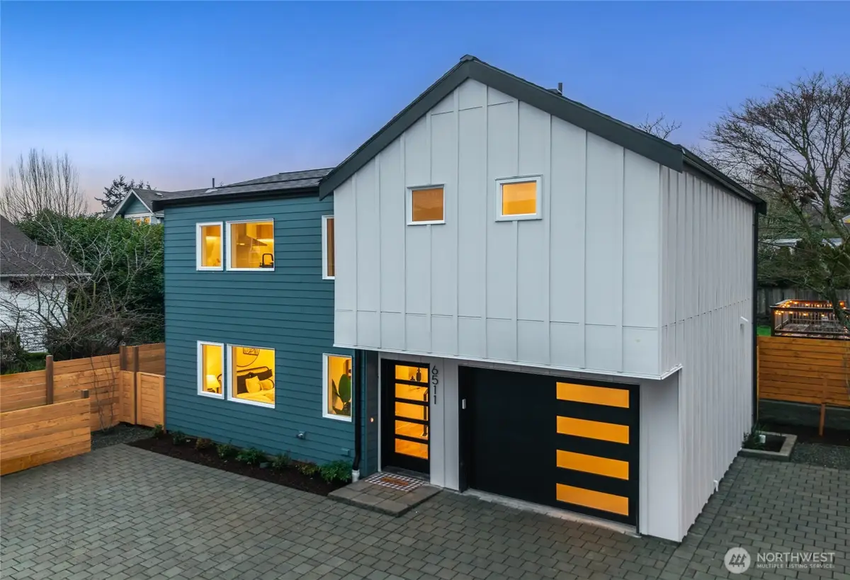 6511 19th Avenue Nw, Seattle, WA 98117 - Image #1