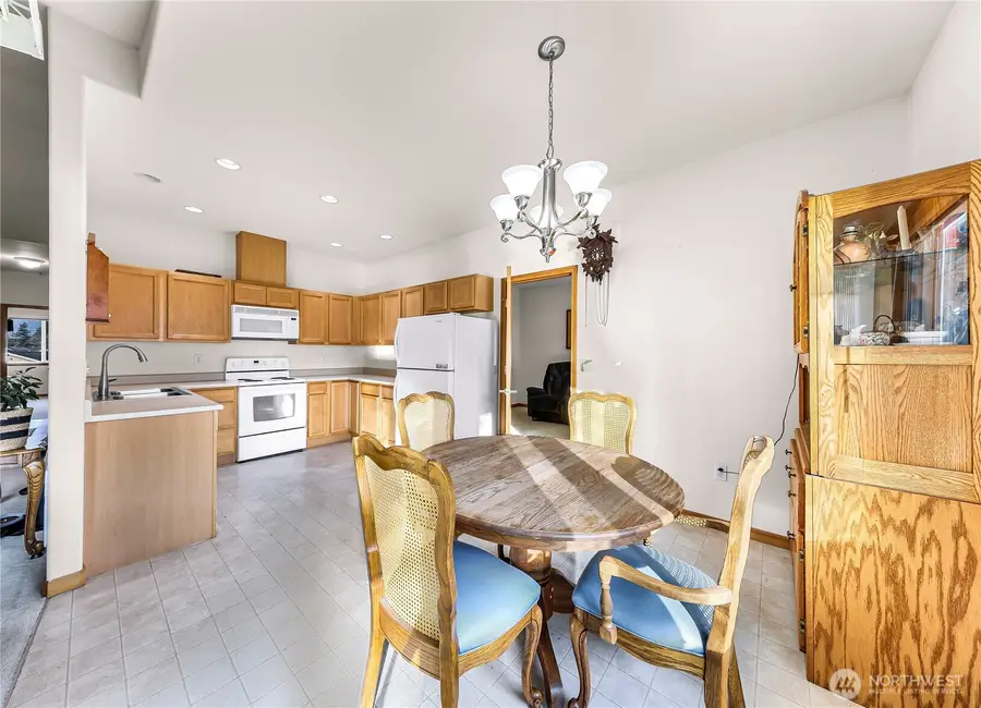 1305 Boon Street #213, Sumas, WA 98295 - #2