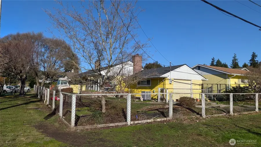 1701 51st Street Ne, Tacoma, WA 98422 - #2