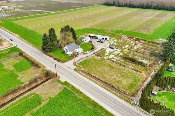 702 N Washington Street, Everson, WA 98247