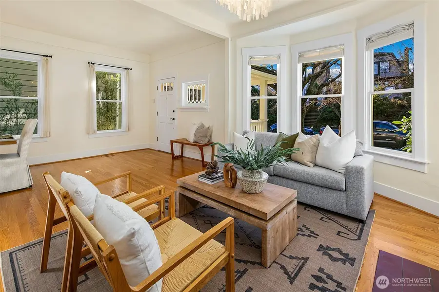 1522 3rd Avenue W, Seattle, WA 98119 - #3