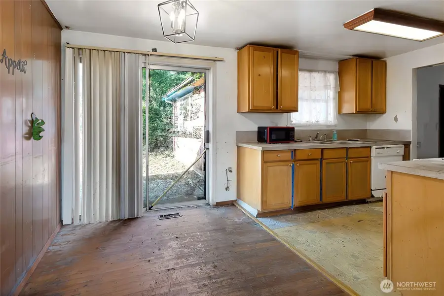 8039 36th Avenue S, Seattle, WA 98118 - #3