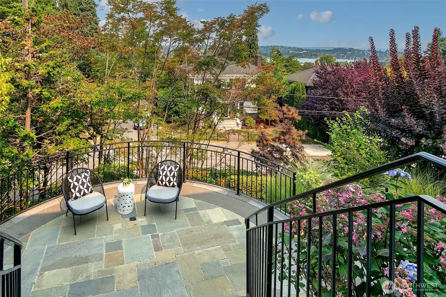 1939 E Crescent Drive, Seattle, WA 98112 - #3