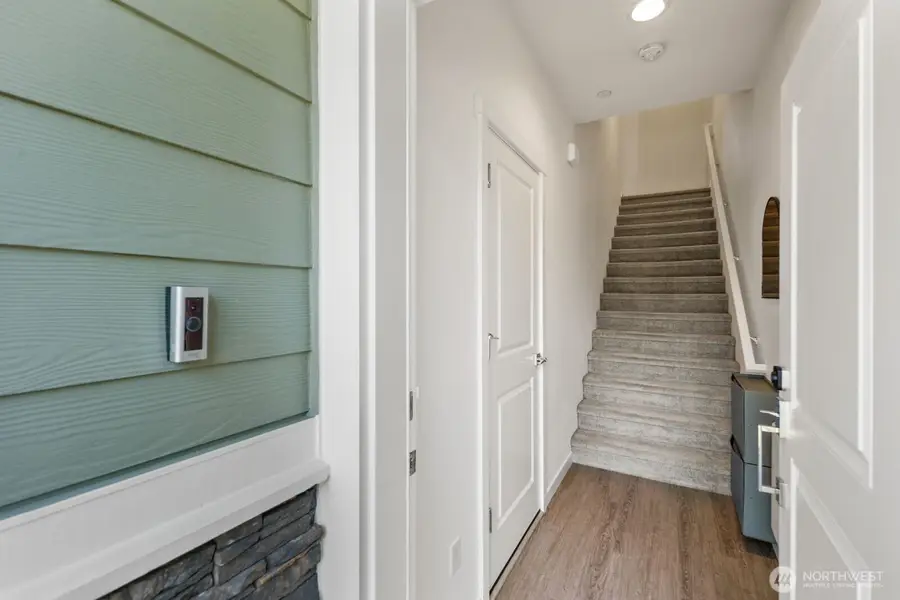 18124 1st Place Sw, Normandy Park, WA 98166 - #3