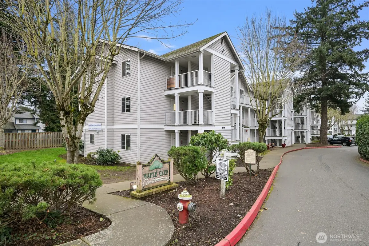 2709 W Maplewood Avenue #201, Bellingham, WA 98225 - #1