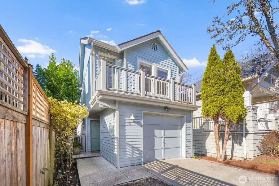 5121 27th Avenue Ne, Seattle, WA 98105 - #2