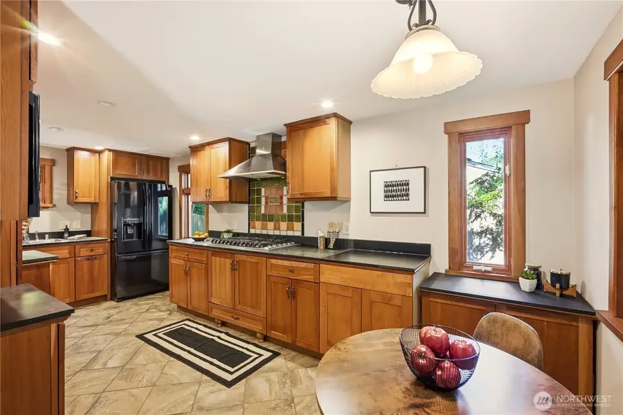 19202 12th Avenue Ne, Shoreline, WA 98155 - #2