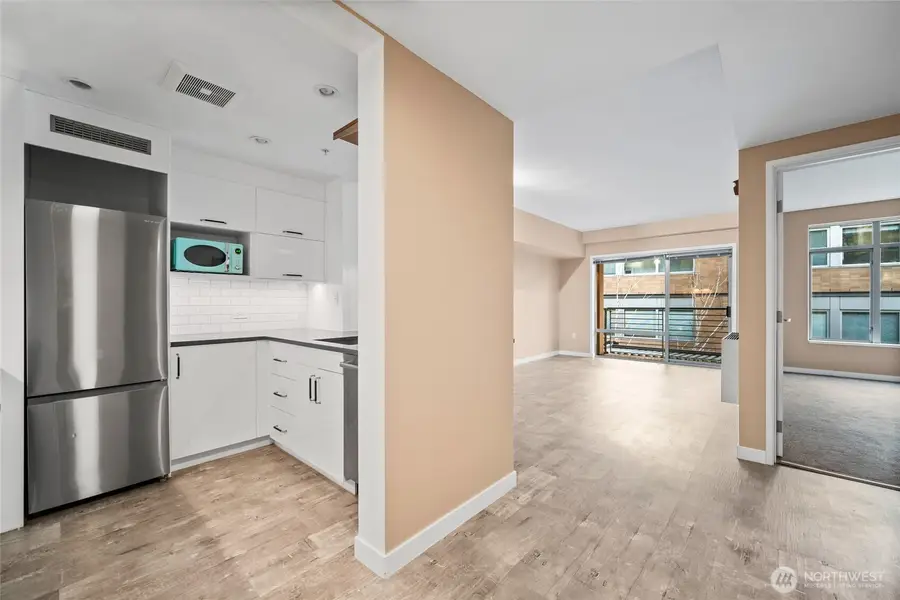 701 Columbia Street #415, Vancouver, WA 98660 - #3