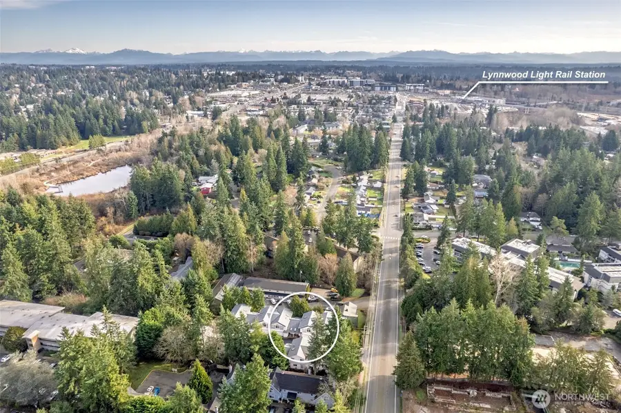 5705 200th Street Sw #D, Lynnwood, WA 98036 - #3