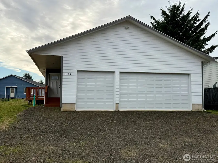 117 Wynoochee Drive Sw, Ocean Shores, WA 98569 - #2