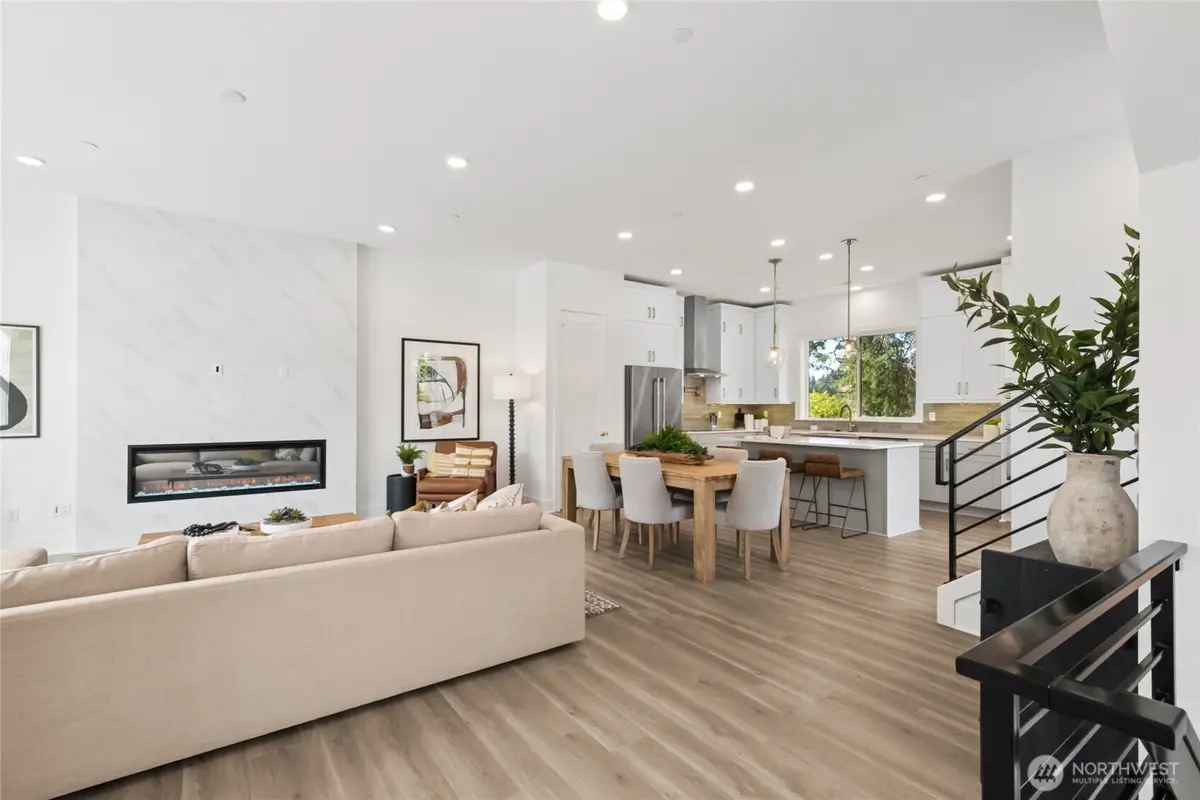 18809 99th Place Ne #C, Bothell, WA 98011 - #1