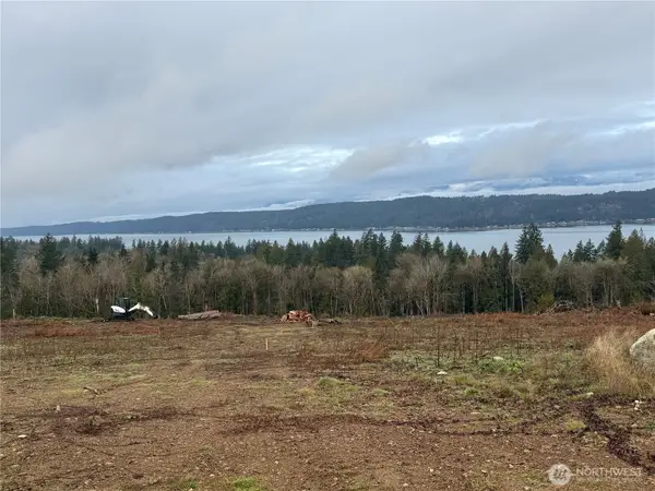 7 Rimstone Loop, Belfair, WA 98528