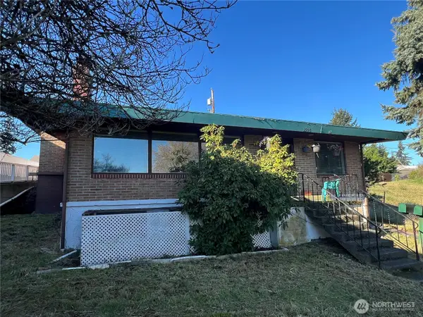 3916 Rucker Avenue, Everett, WA 98201