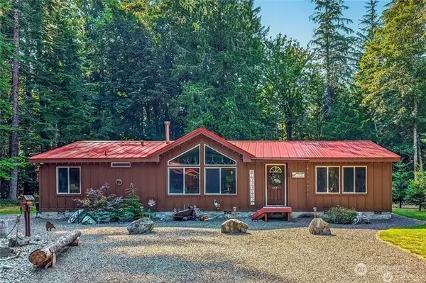 129 Cougar Drive, Packwood, WA 98361
