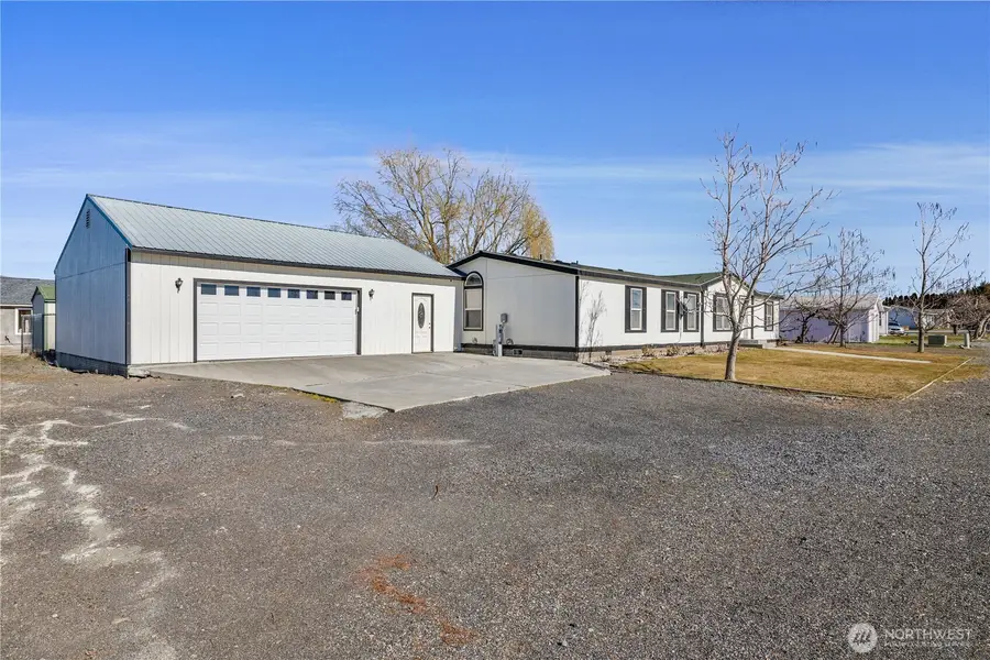 205 Priest Rapids Drive, Mattawa, WA 99349 - #2