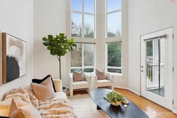 2530 15th Avenue W #603, Seattle, WA 98119