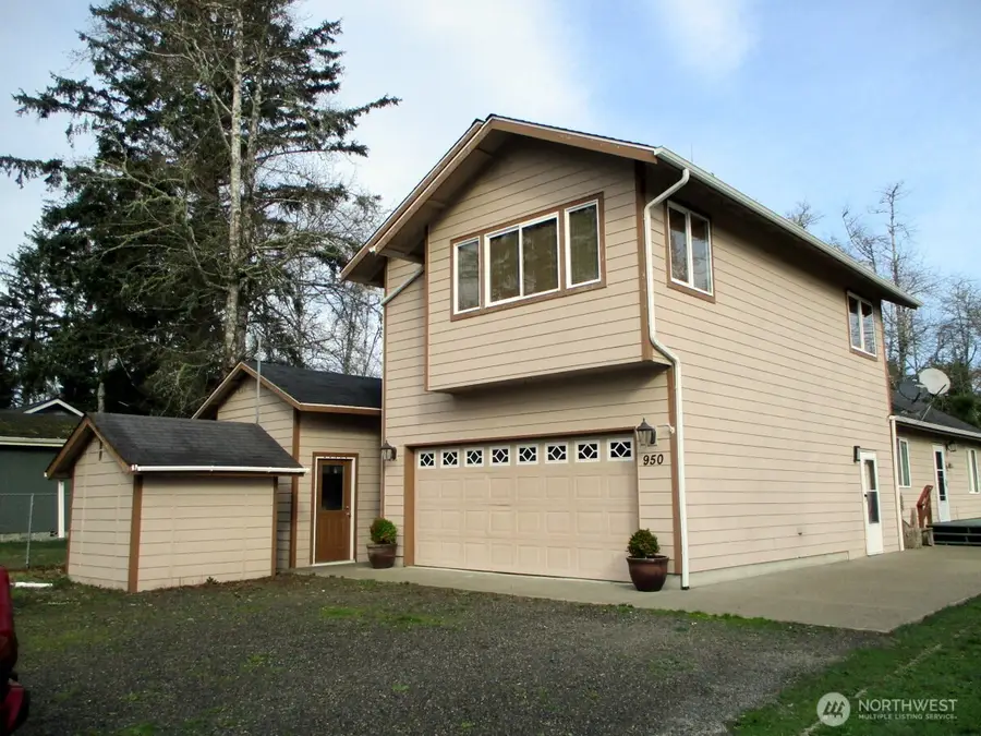 950 Falls Of Clyde Loop Se, Ocean Shores, WA 98569 - #2
