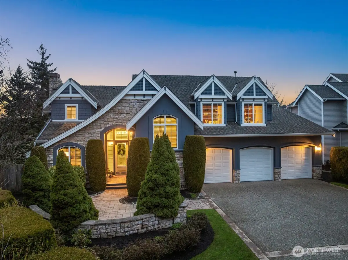 8242 154th Avenue Se, Newcastle, WA 98059 - #1