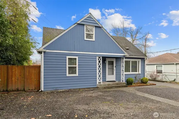 12067 Renton Avenue S, Seattle, WA 98178