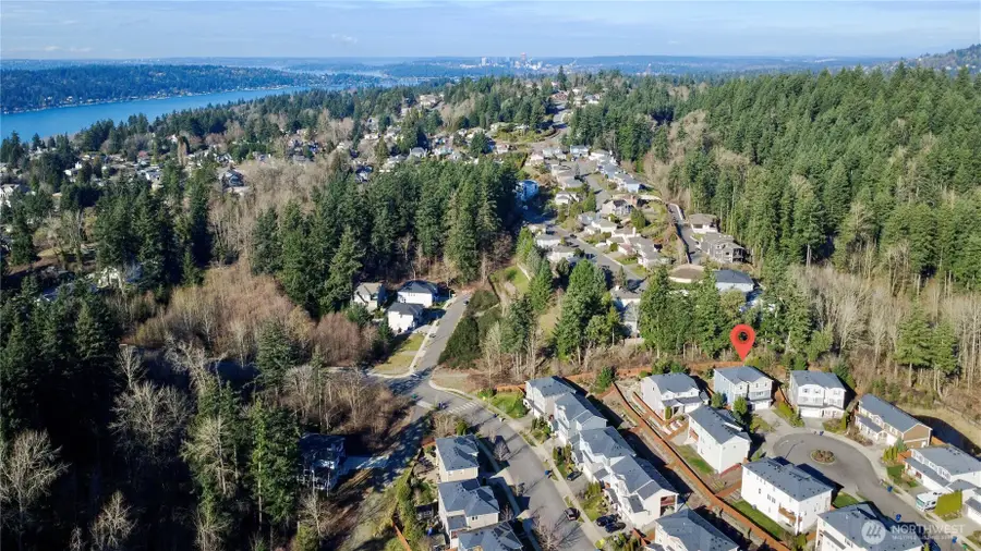 8402 121st Place Se, Newcastle, WA 98056 - #3