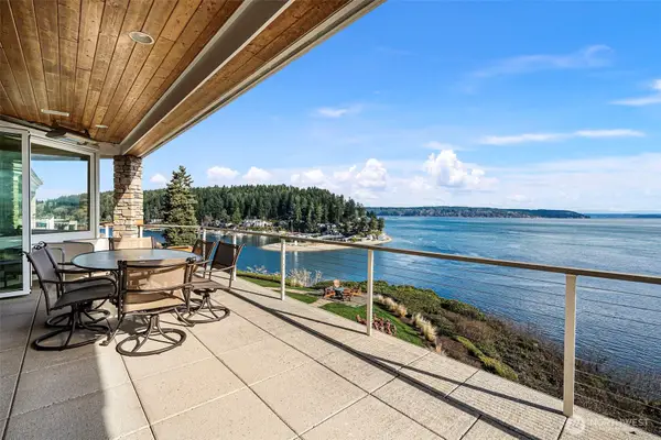 7305 Soundview Drive #702, Gig Harbor, WA 98335