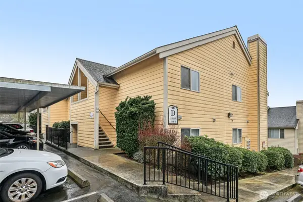 1111 S Villard Street #D25, Tacoma, WA 98465
