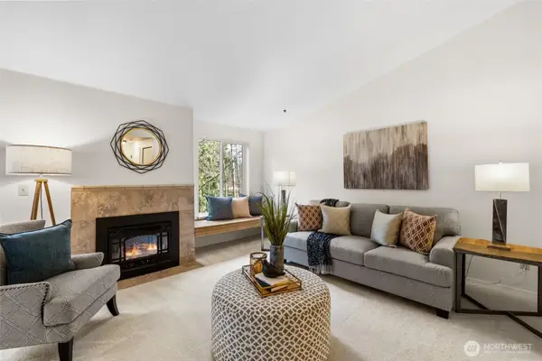 12611 109th Court Ne #J302, Kirkland, WA 98034